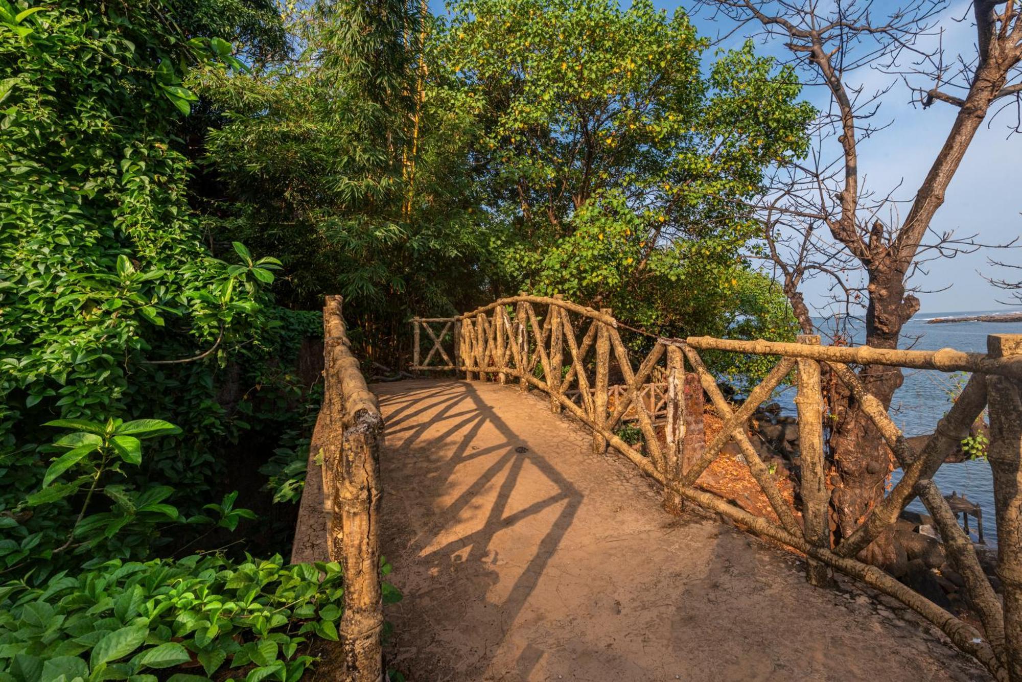 Saffronstays Athaang, Dapoli Ānjarle Exterior foto